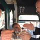 الرزاز في حافلة عمومية- وكالة الأنباء الأردنية