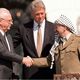 ياسر عرفات وإسحق رابين في حفل توقيع اتفاقات أوسلو