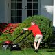 كان فرنك ابن الأعوام الـ 11 يحلم بجز العشب في البيت الأبيض وهو حقق حلمه الجمعة 5 أيلول/سبتمبر بحضور 