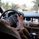 سيدة تقود السيارة في السعودية قيادة المرأة السيارة في السعودية - جيتي
